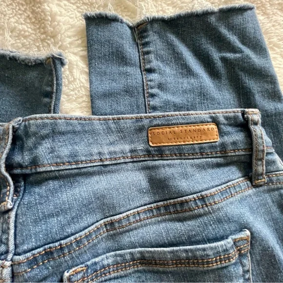 Social Standard By Sanctuary Womens Slim Straight Blue Jeans Size 8/29 - Picture 6 of 6